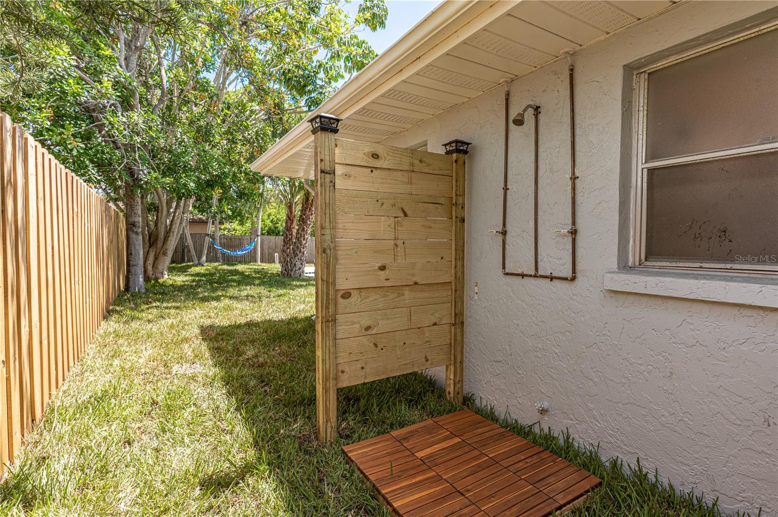 HENSONVILLE - Residential