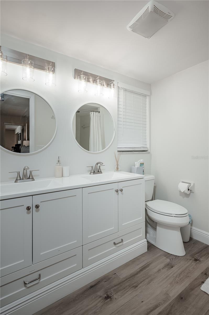 HENSONVILLE - Residential