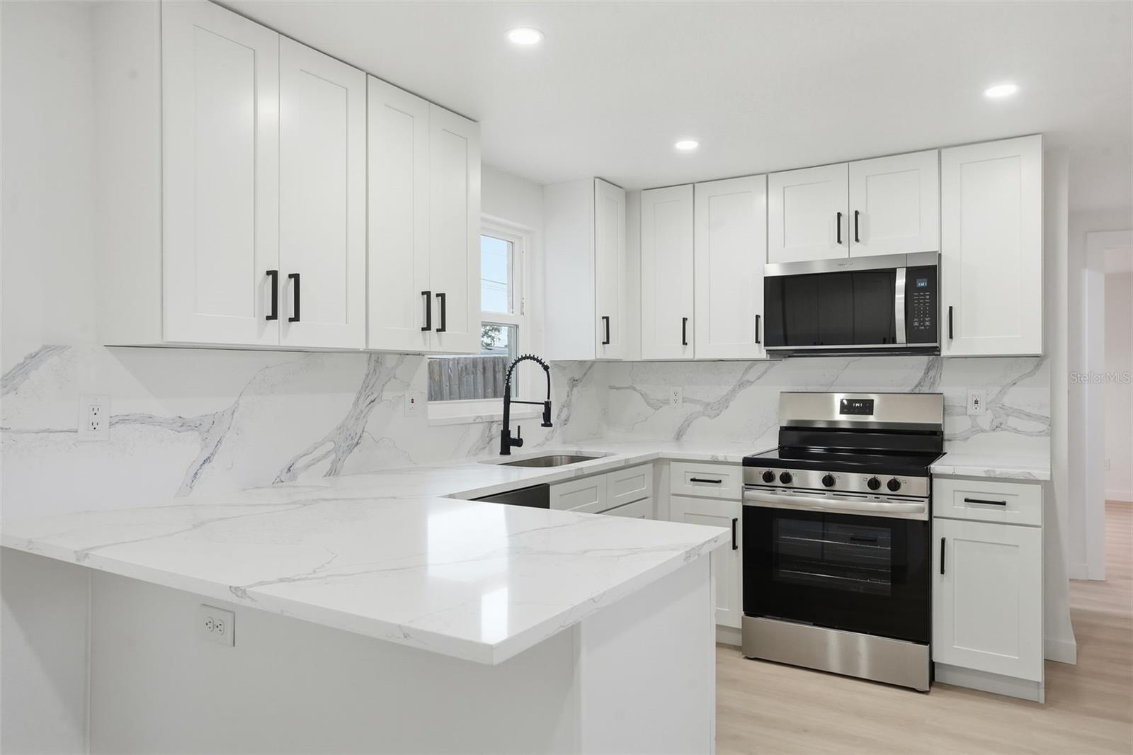 BEACON SQUARE - Residential