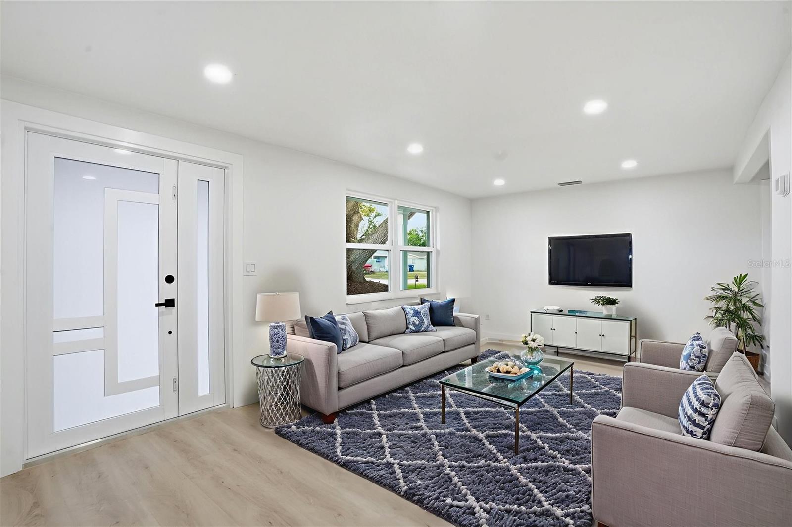 BEACON SQUARE - Residential