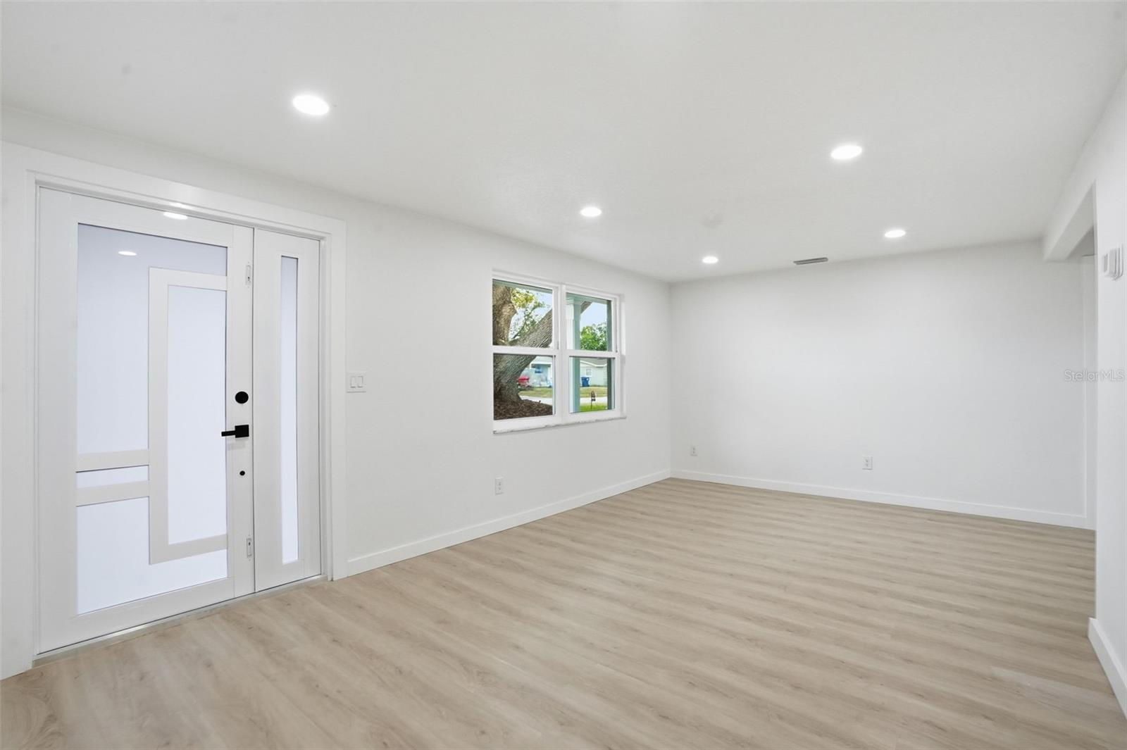 BEACON SQUARE - Residential