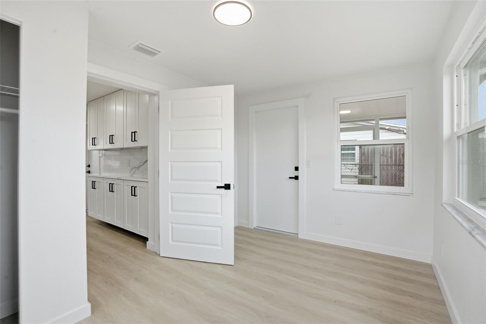 BEACON SQUARE - Residential