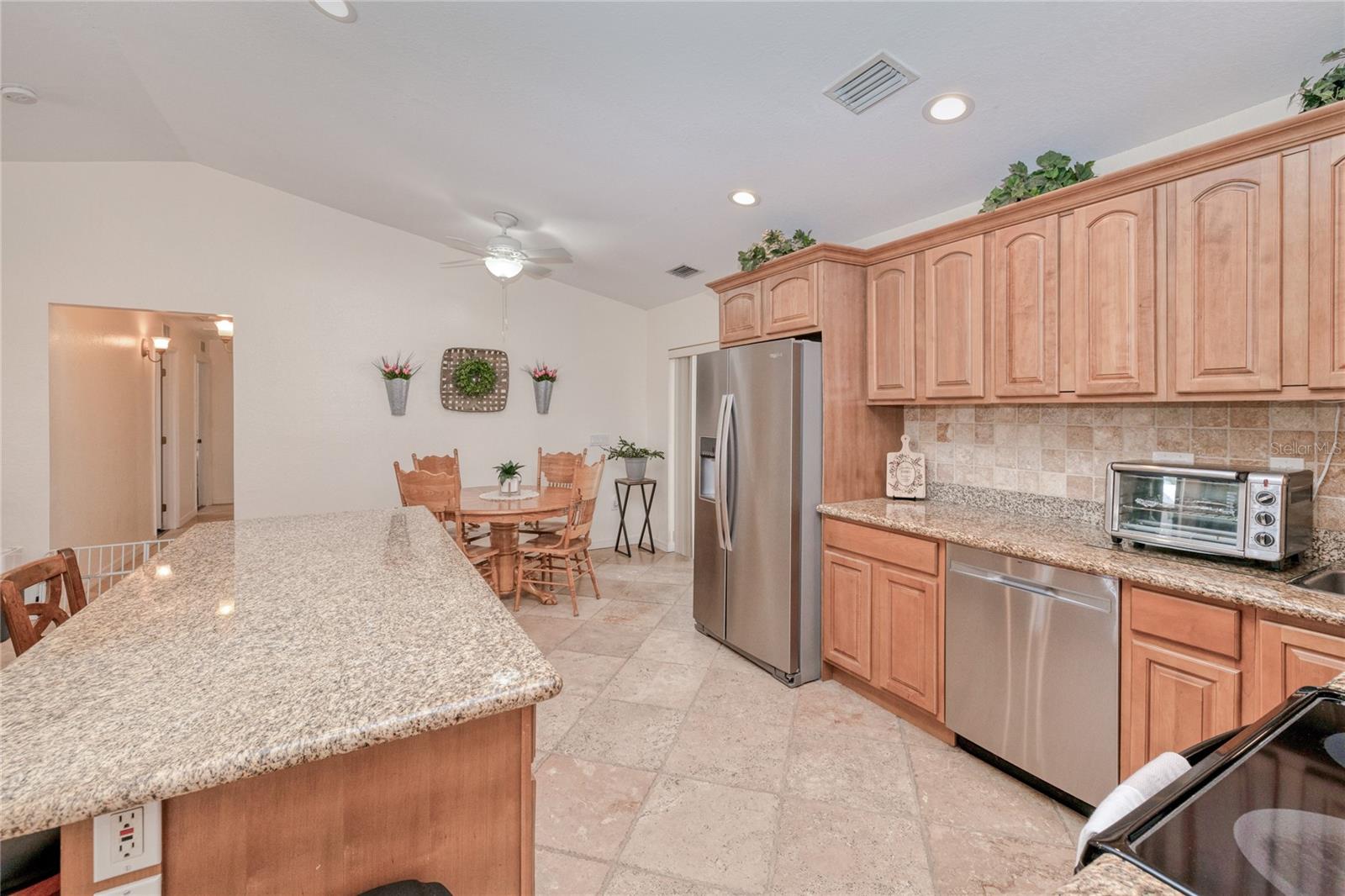 4520 KNOLLWOOD DRIVE