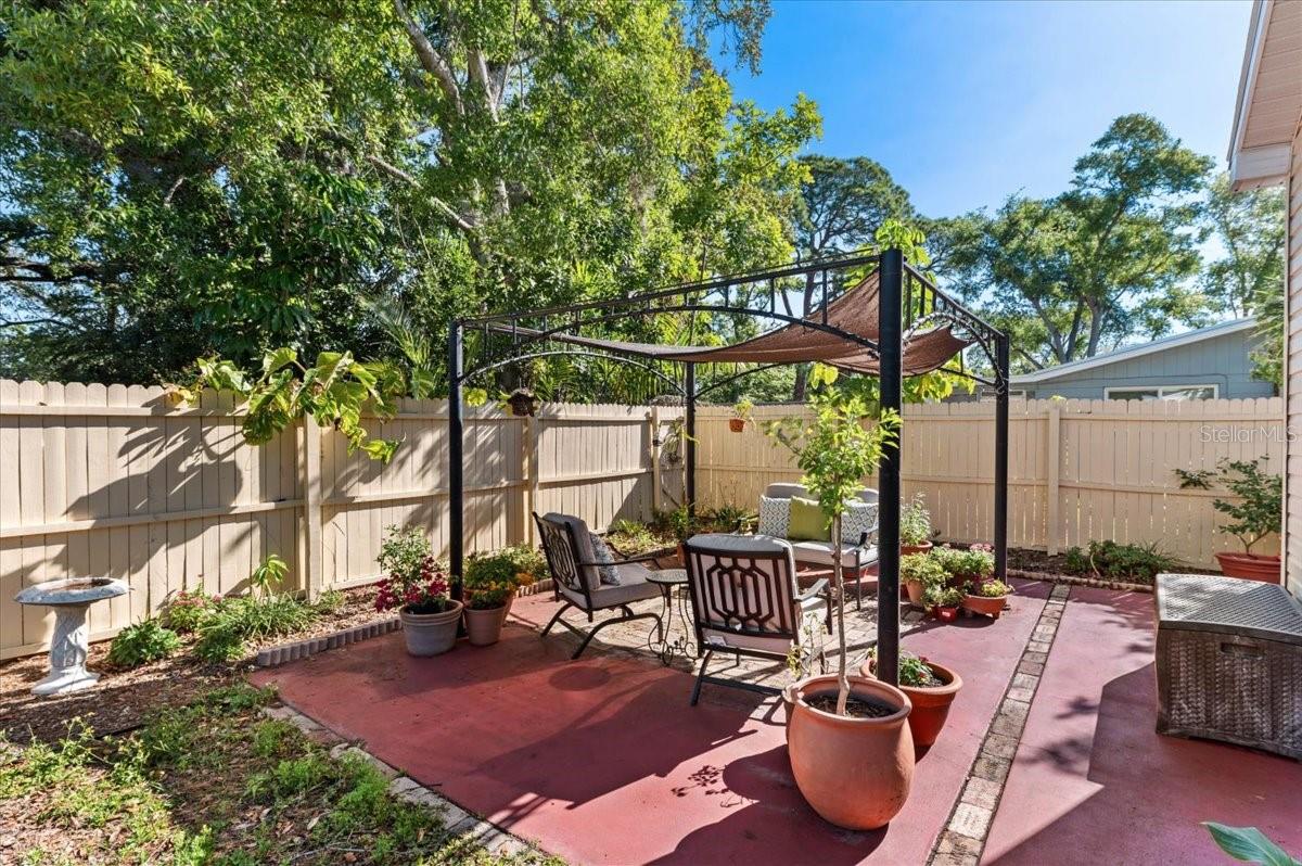 SARASOTA AVE PARK - Residential