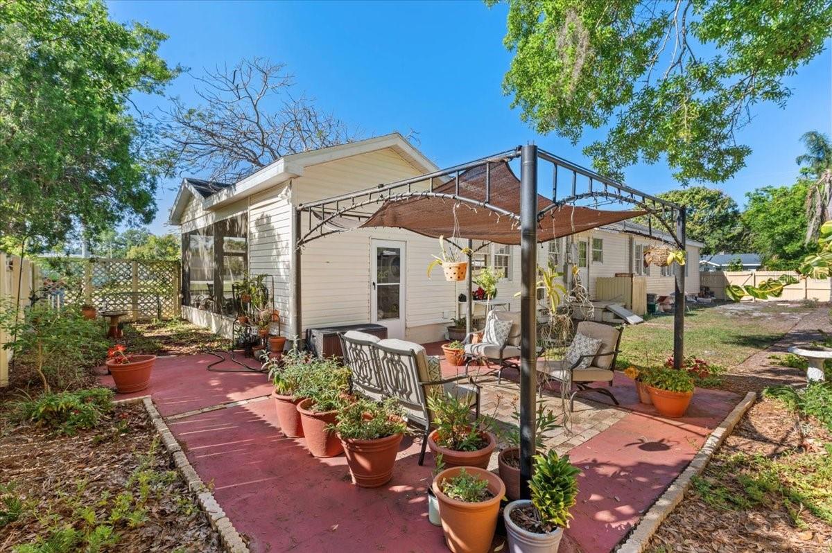 SARASOTA AVE PARK - Residential