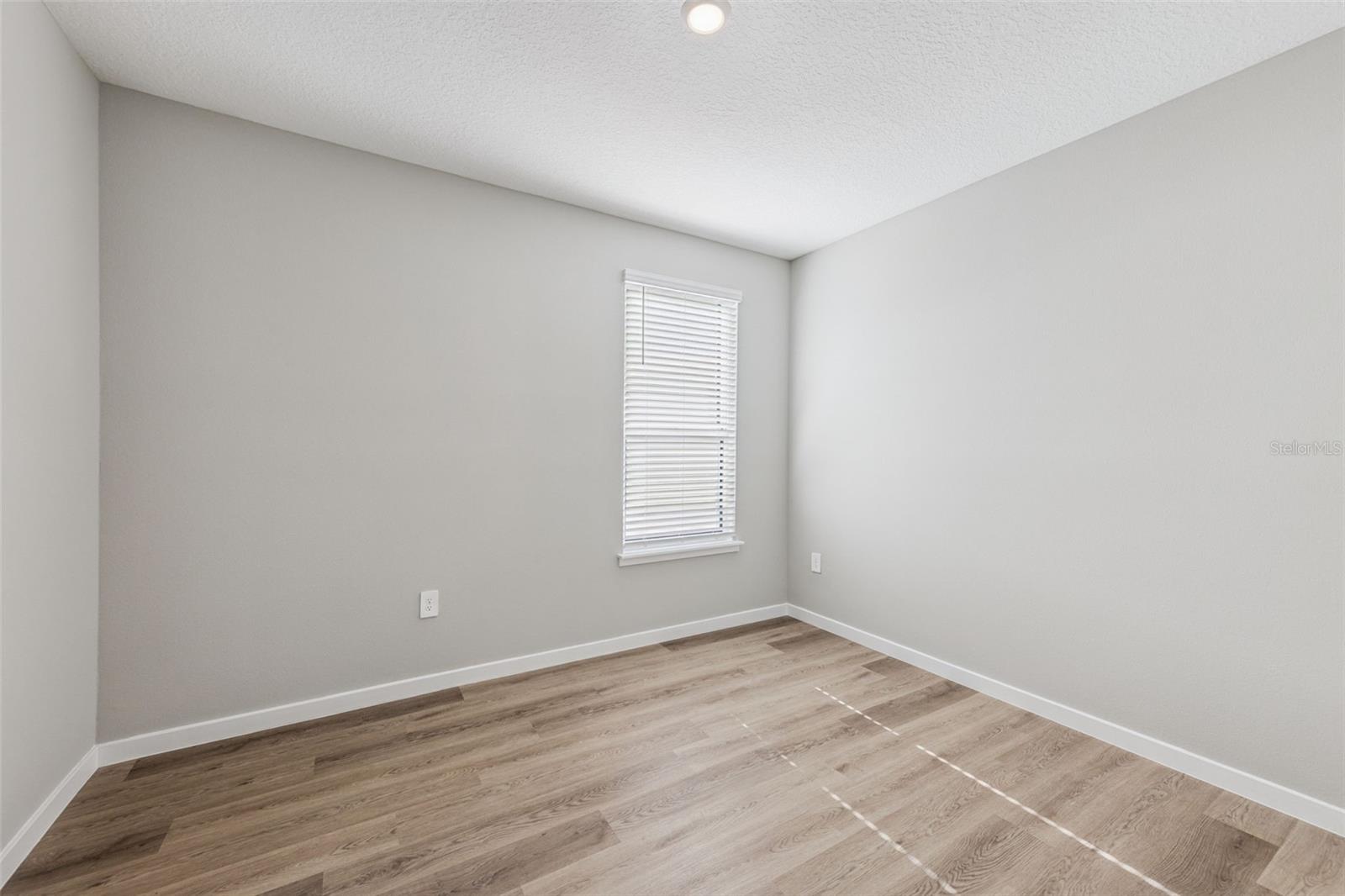 CONCORD COMMONS - Residential Lease