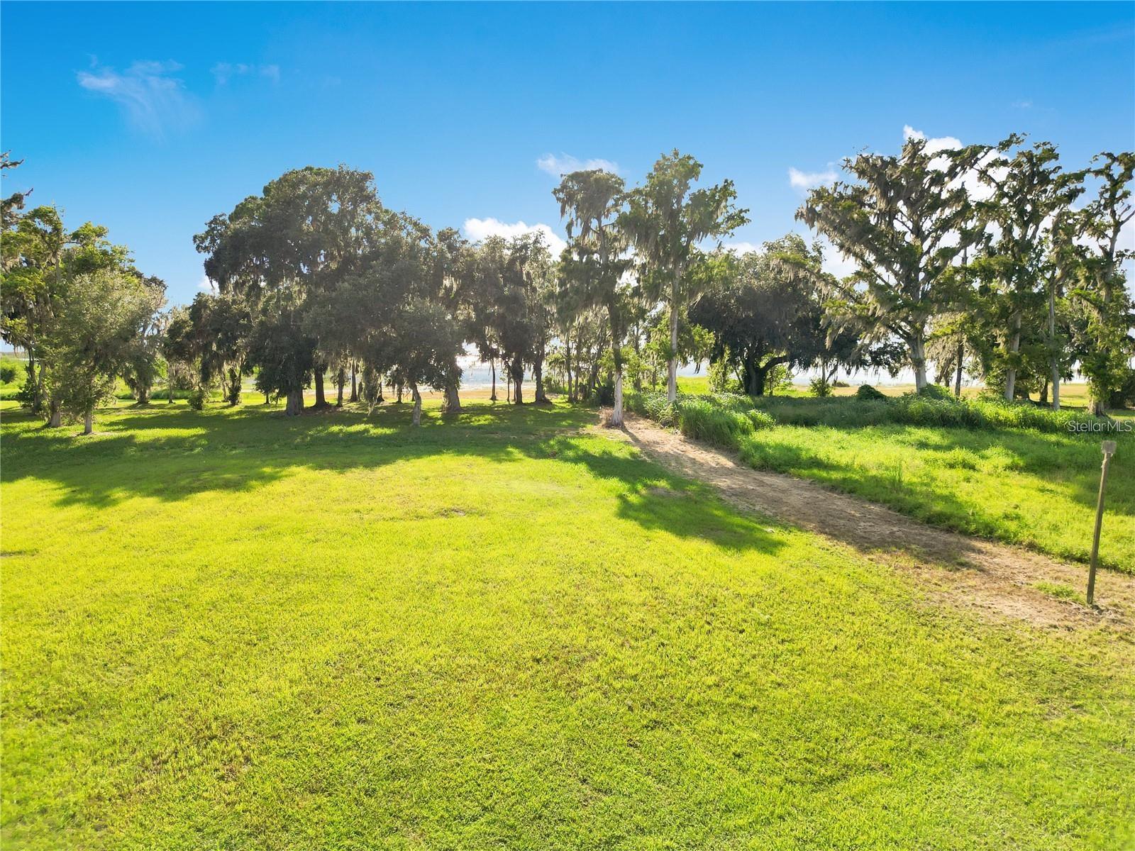 EAST LAKE RESERVE AT NARCOOSSEE UNIT 3 - Land