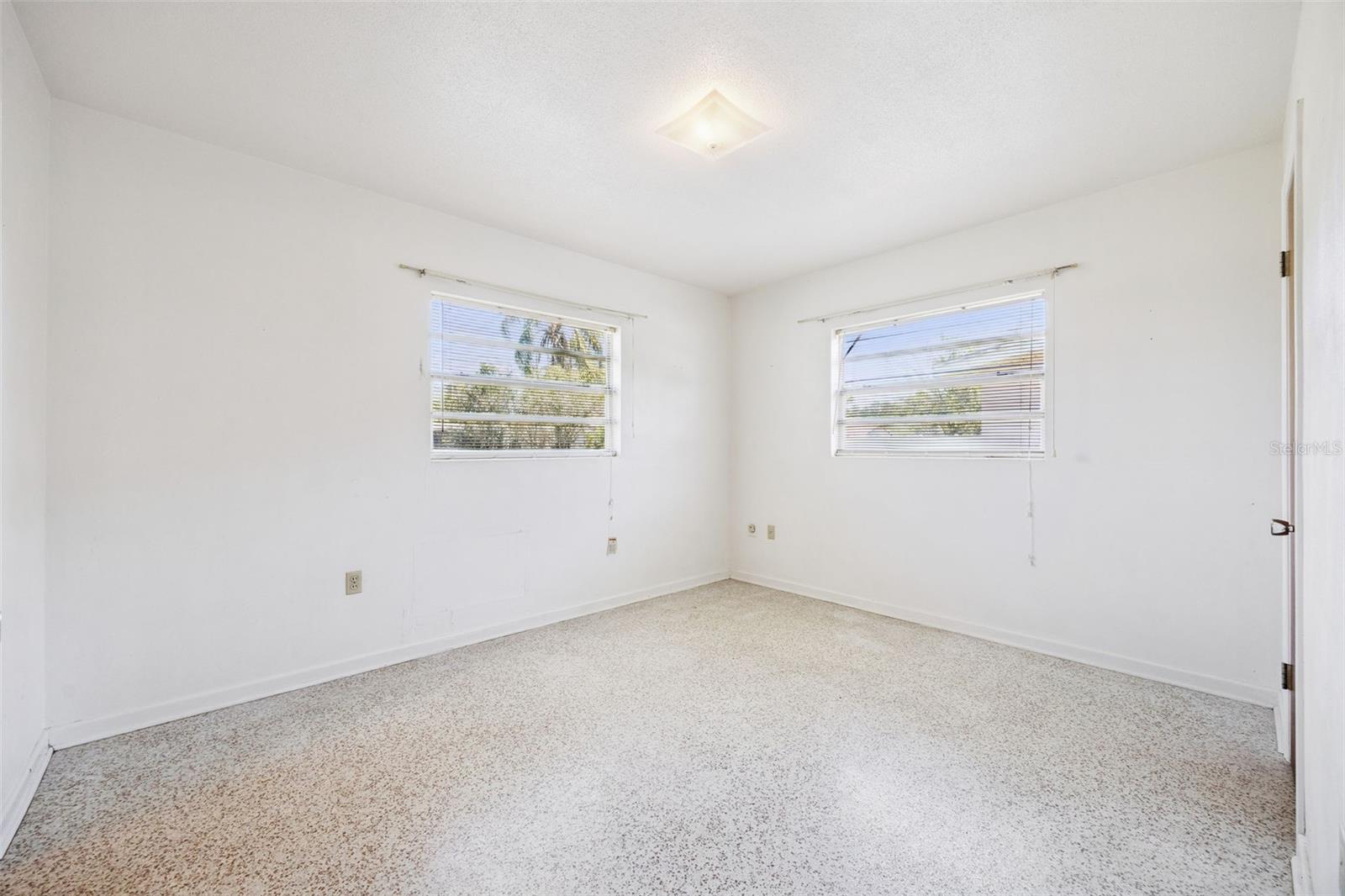 AGNES HEIGHTS FIRST ADD - Residential