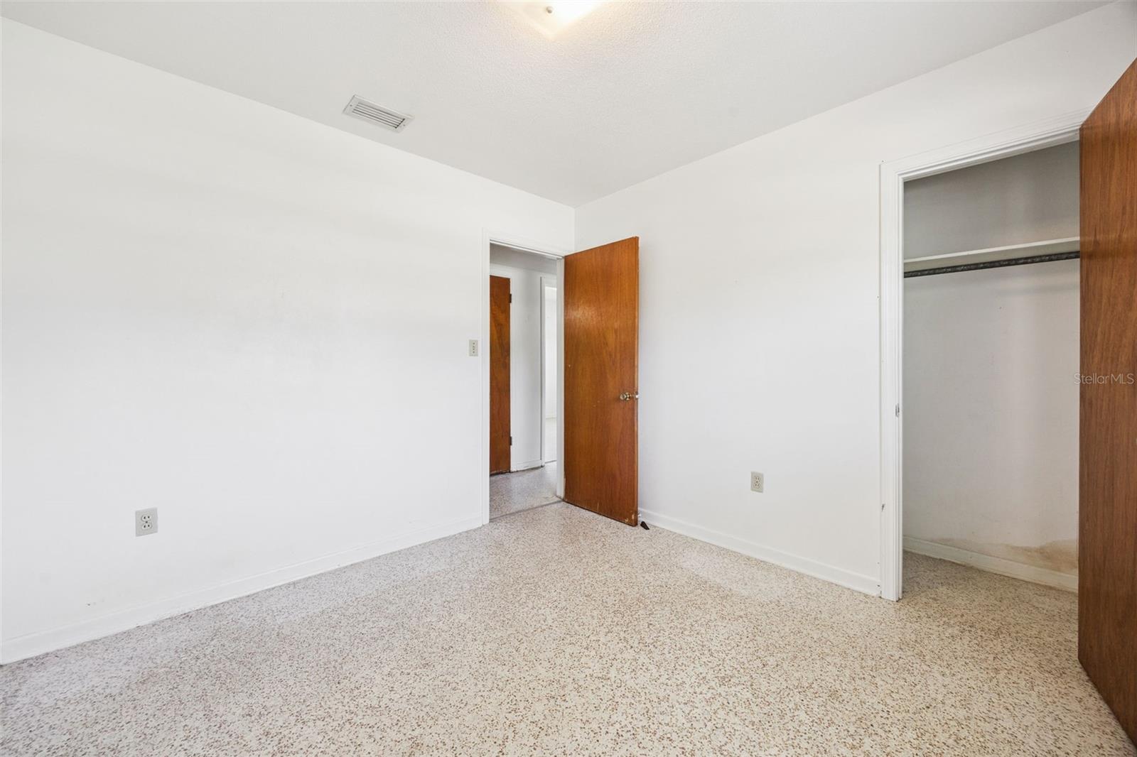 AGNES HEIGHTS FIRST ADD - Residential