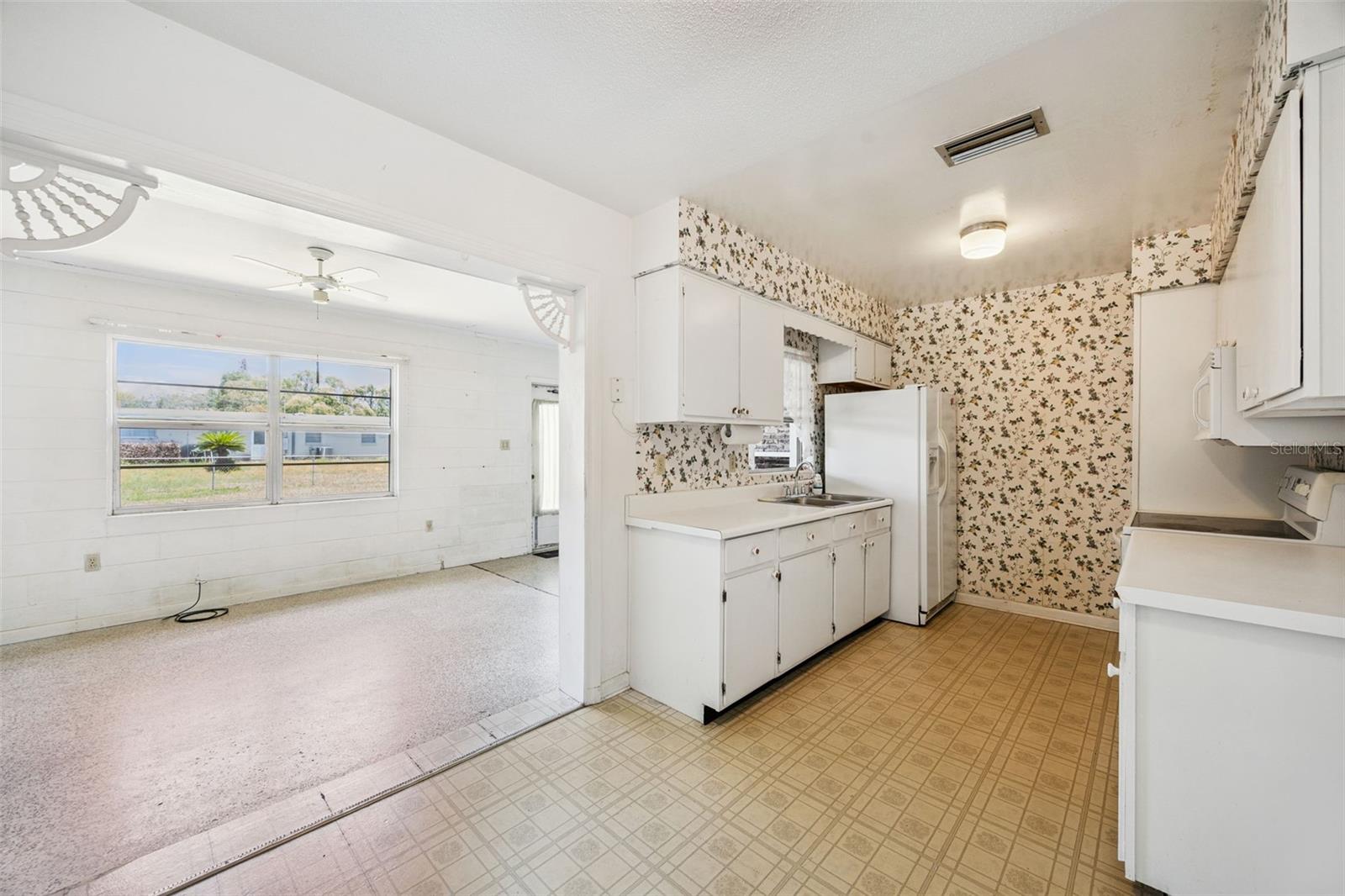 AGNES HEIGHTS FIRST ADD - Residential