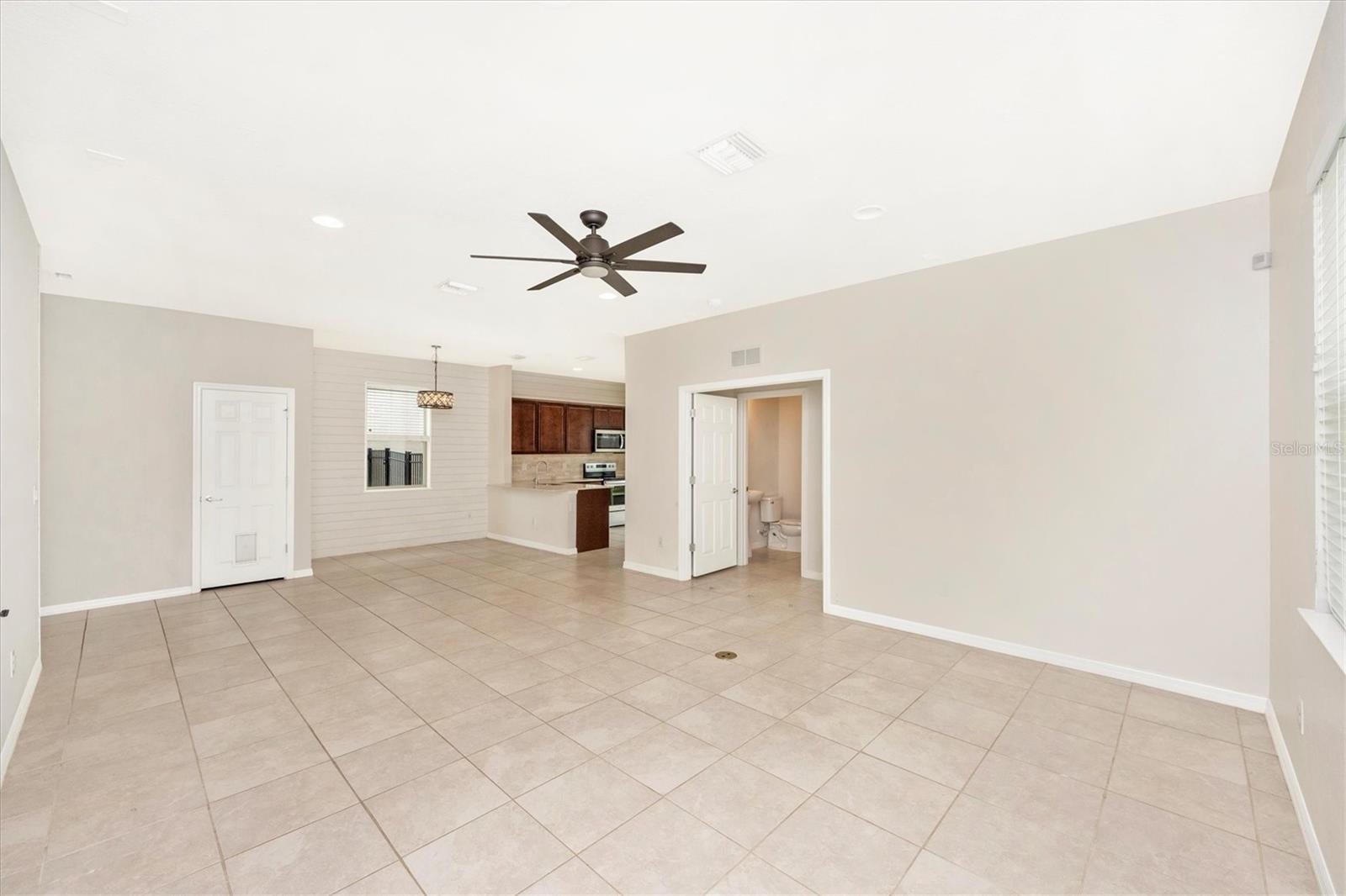 TREVESTA PH IB-1 - Residential Lease