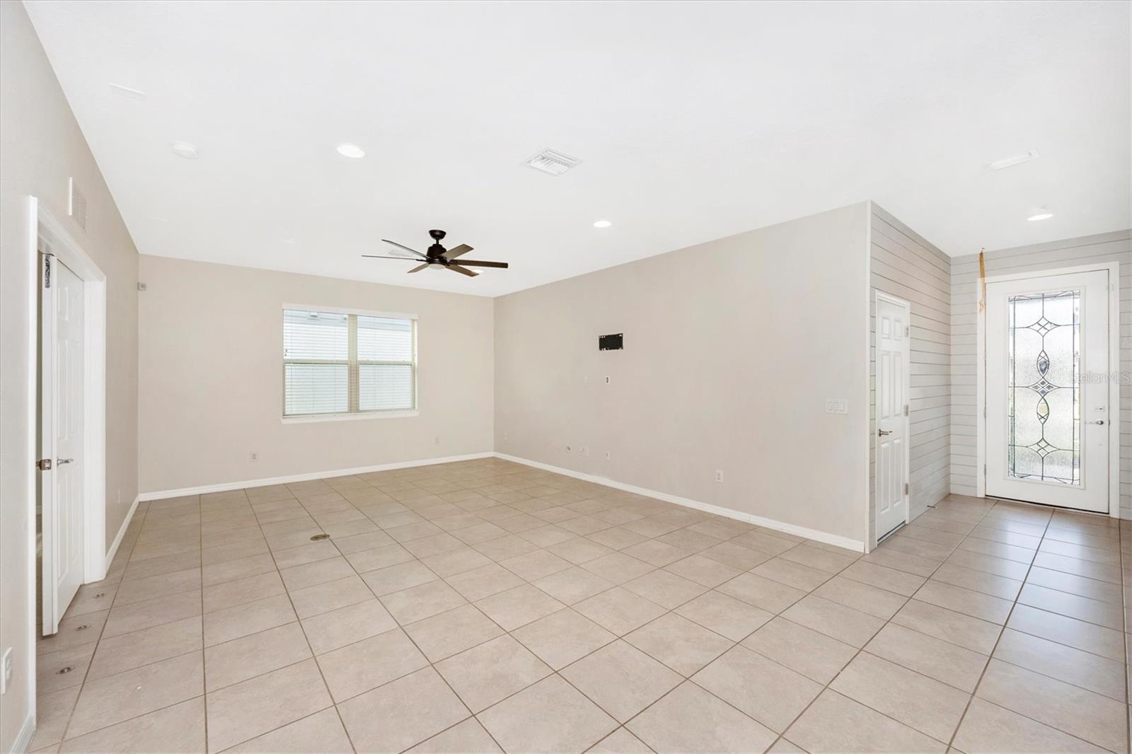 TREVESTA PH IB-1 - Residential Lease