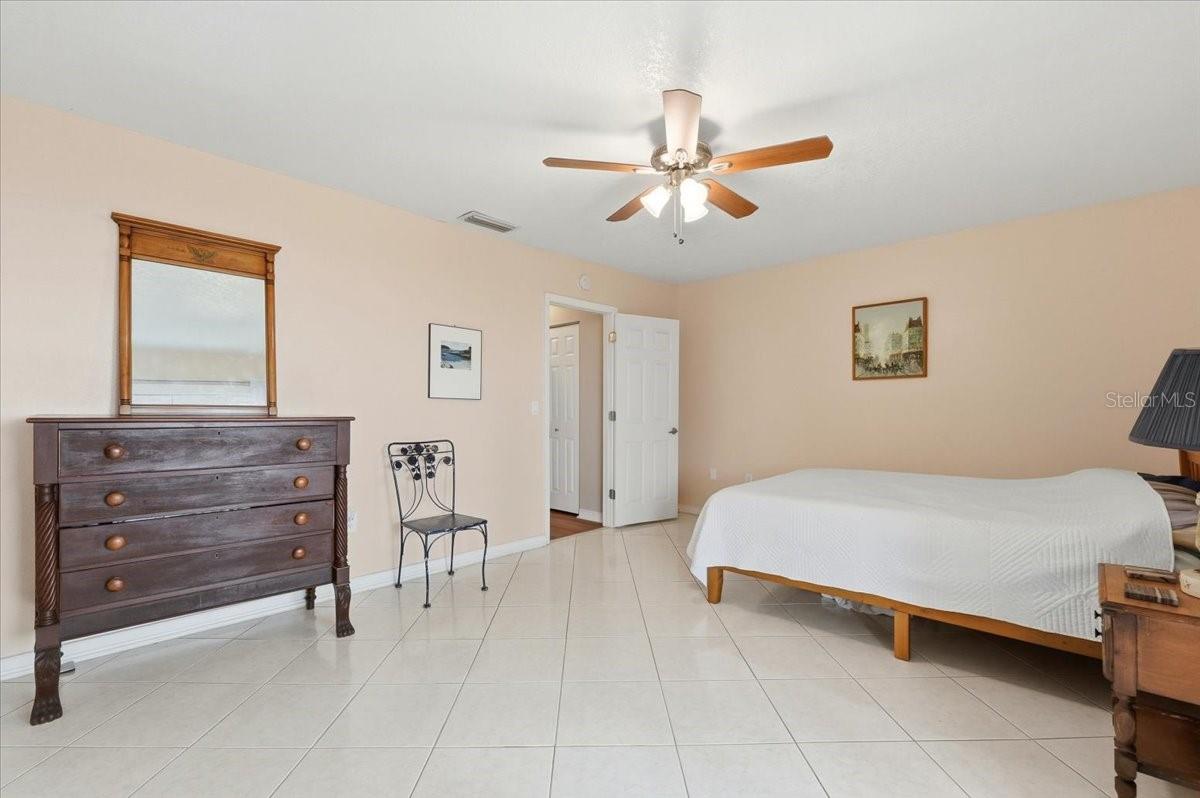 CASA DEL SOL CONDO VILLAGE PH 01 - Residential