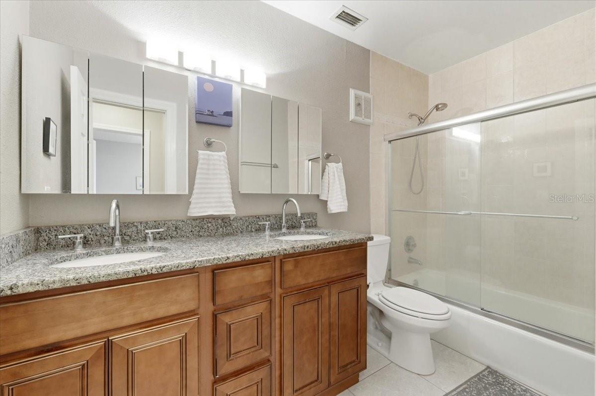 CASA DEL SOL CONDO VILLAGE PH 01 - Residential