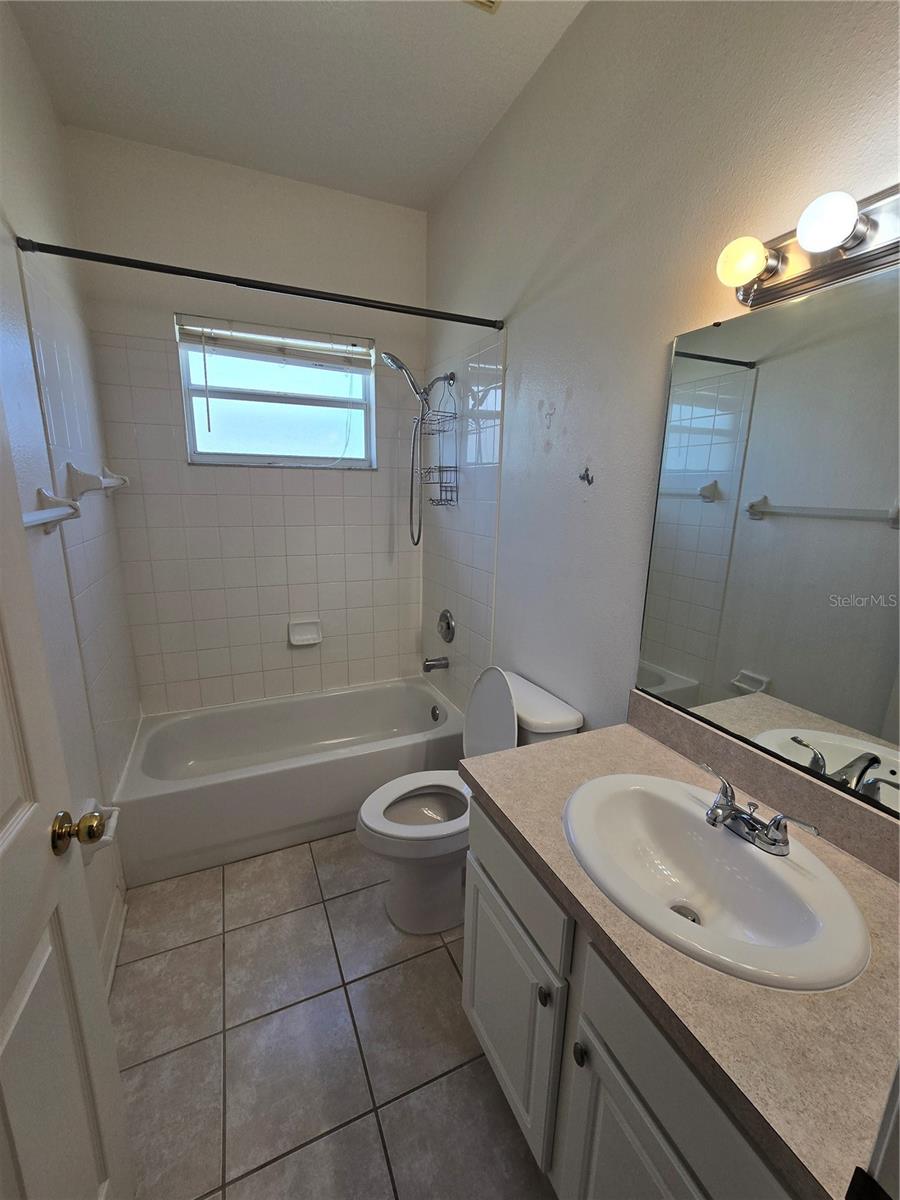 OAK GROVE PH 02 - Residential Lease