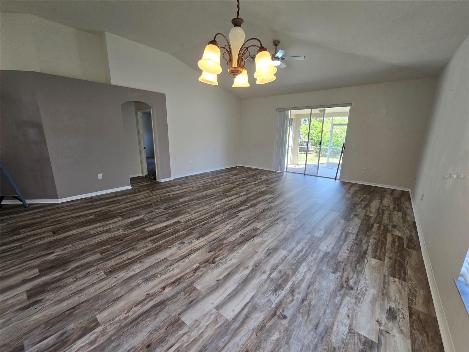 OAK GROVE PH 02 - Residential Lease