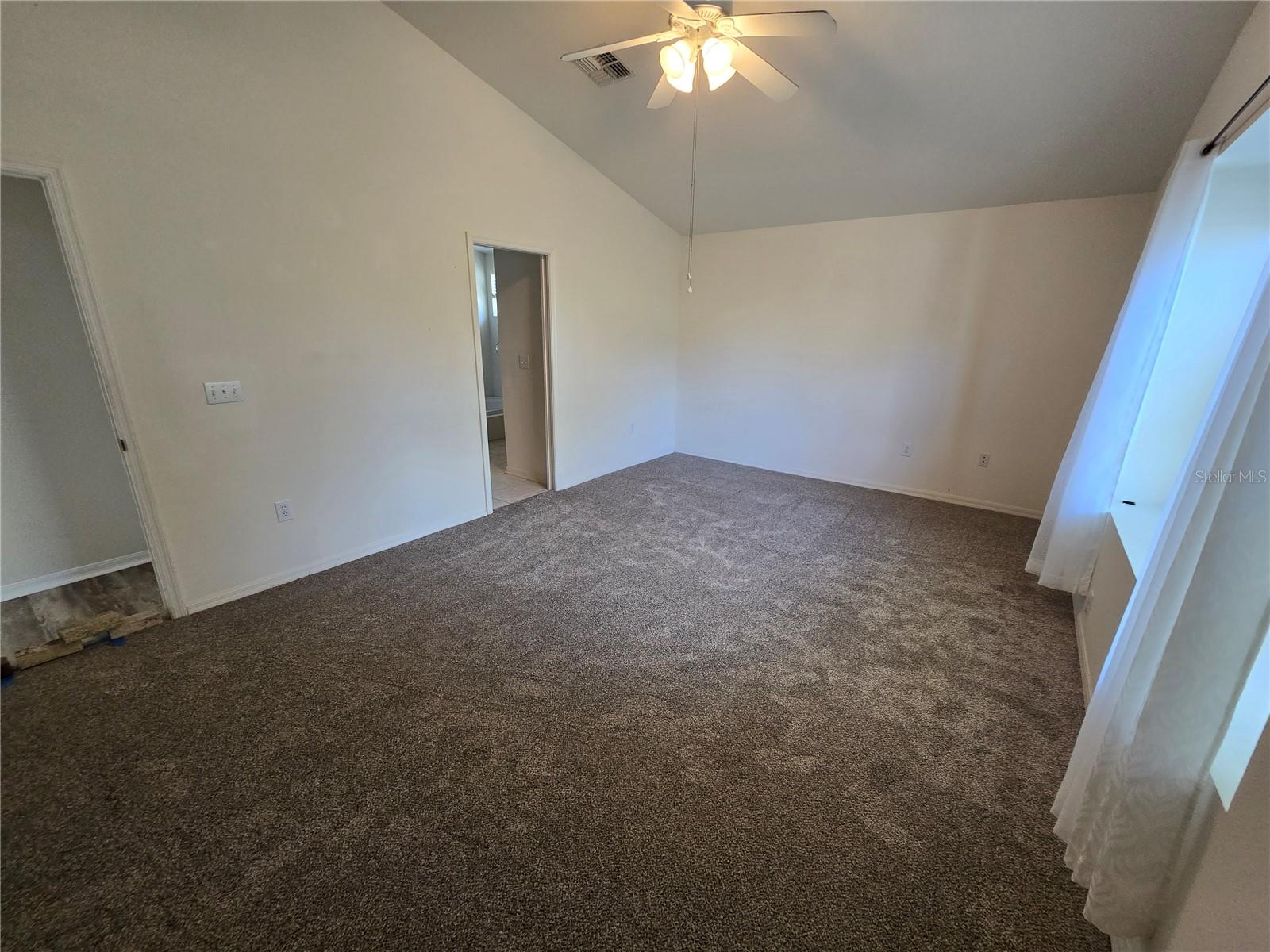 OAK GROVE PH 02 - Residential Lease