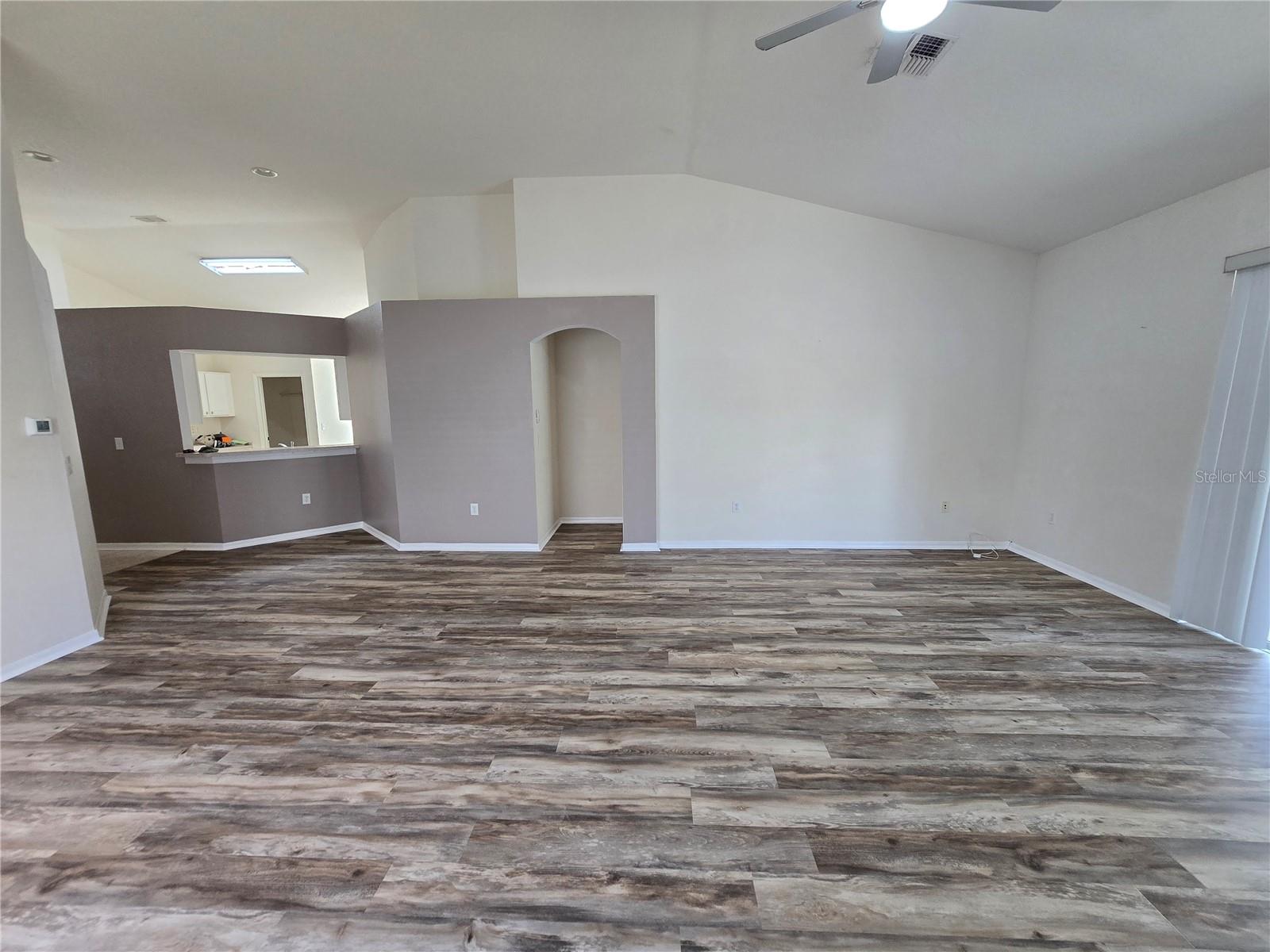 OAK GROVE PH 02 - Residential Lease