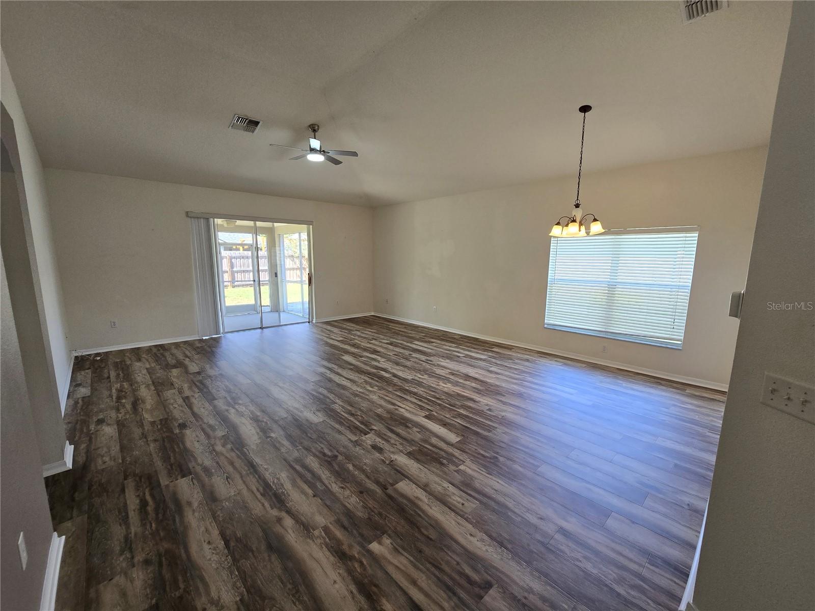 OAK GROVE PH 02 - Residential Lease