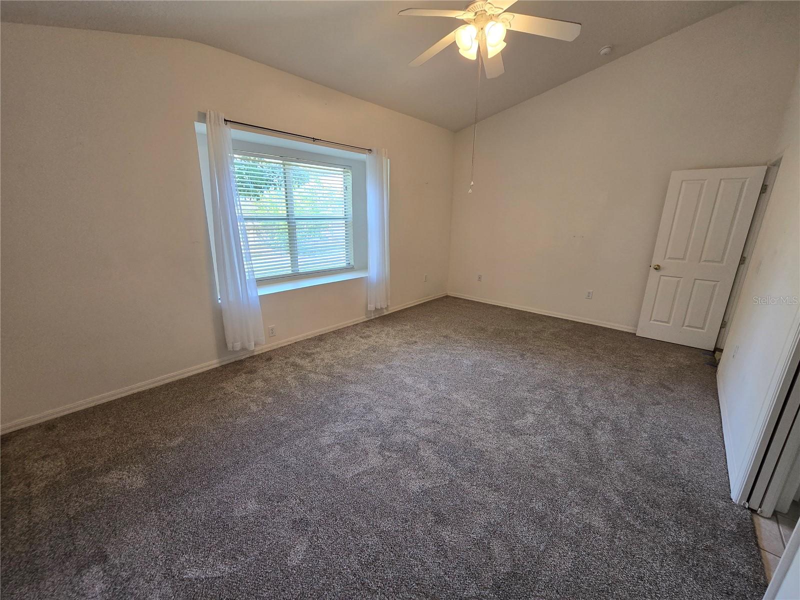 OAK GROVE PH 02 - Residential Lease