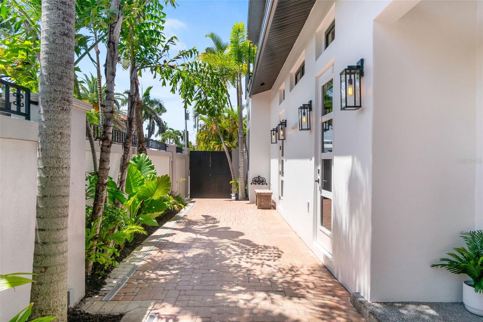 SIESTA REV OF - Residential
