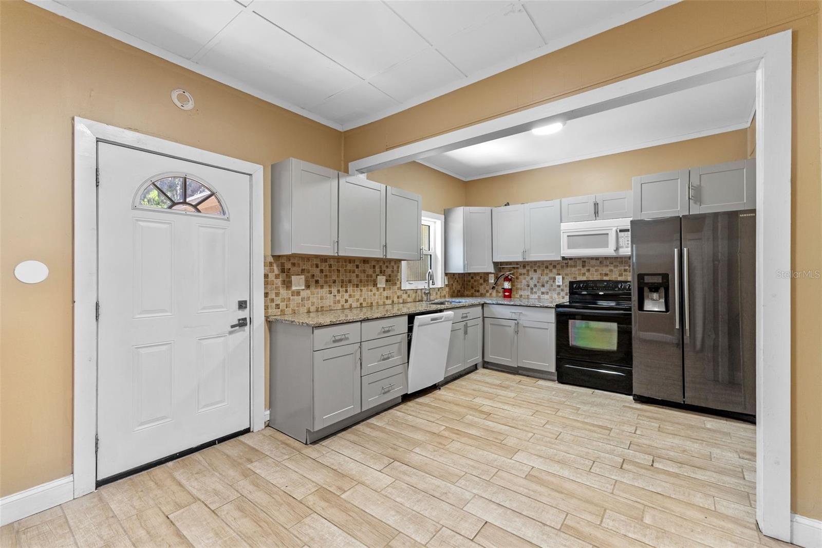 HIGHLAND PARK - Residential Lease