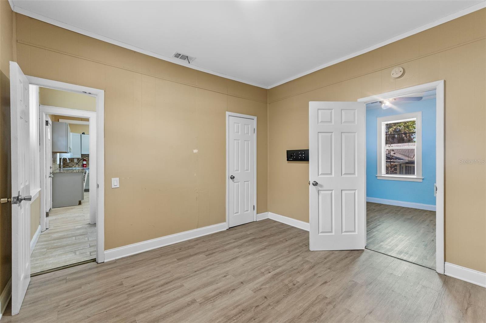 HIGHLAND PARK - Residential Lease