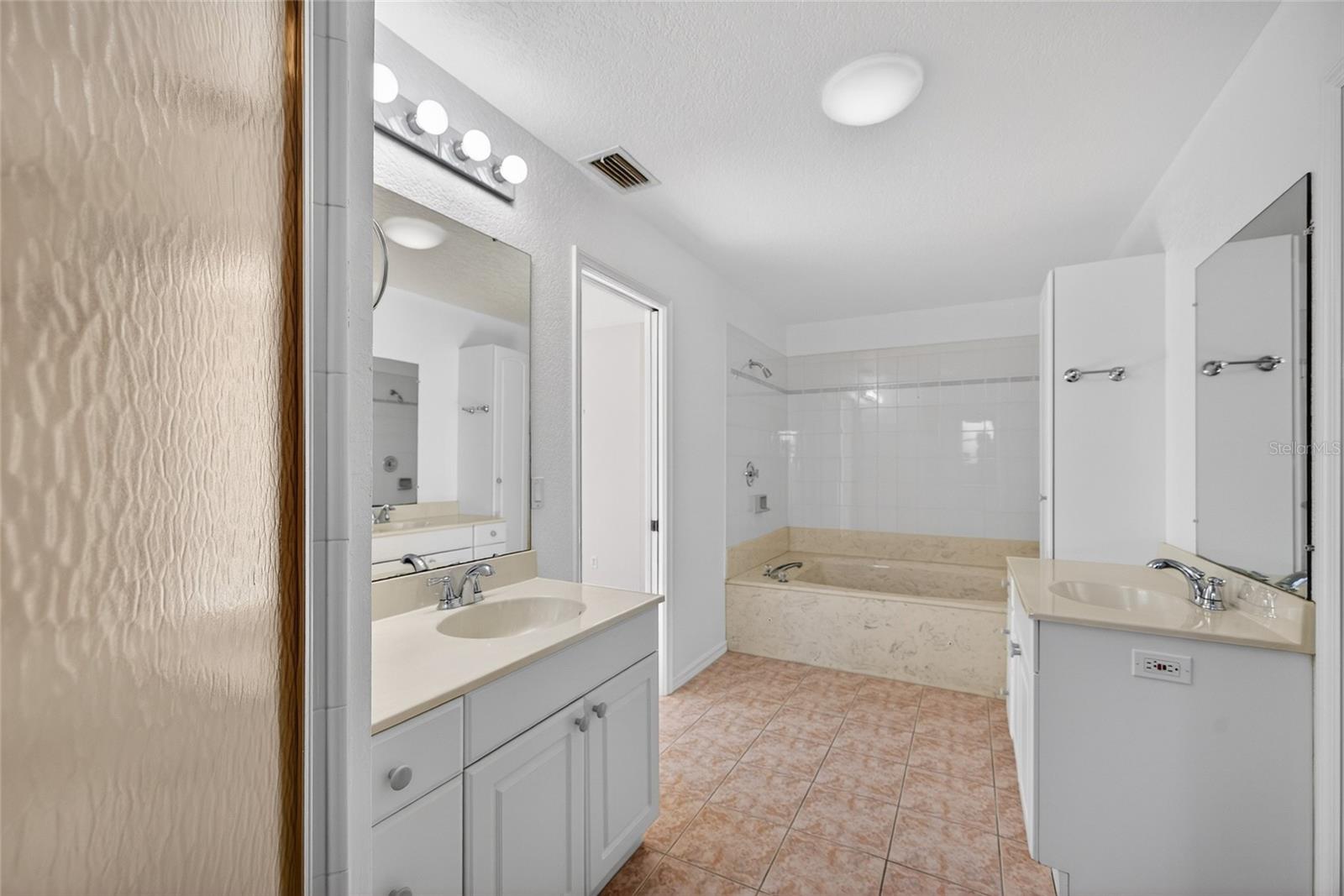 PUNTA GORDA ISLES SEC 04 - Residential