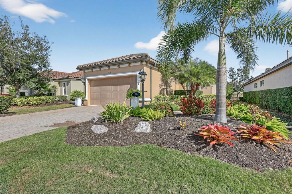 Photo of 4925 Savona Run, Bradenton, FL 34211 (MLS # A4676177)
