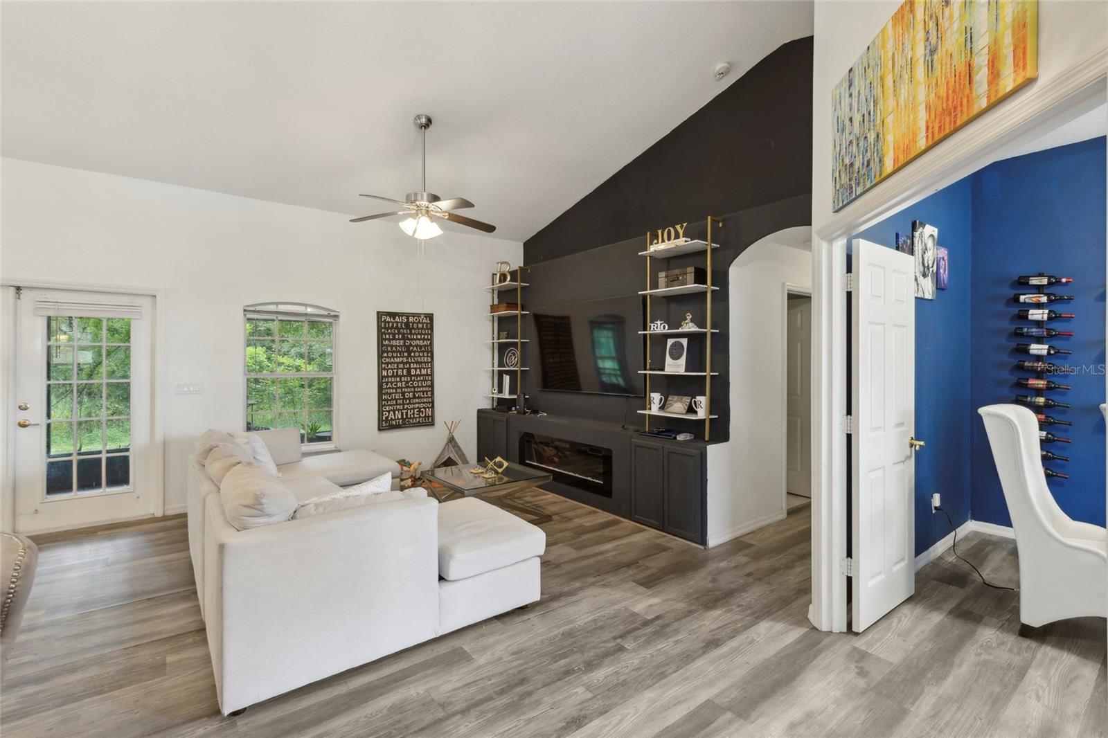 2771 CEDARIDGE CIRCLE