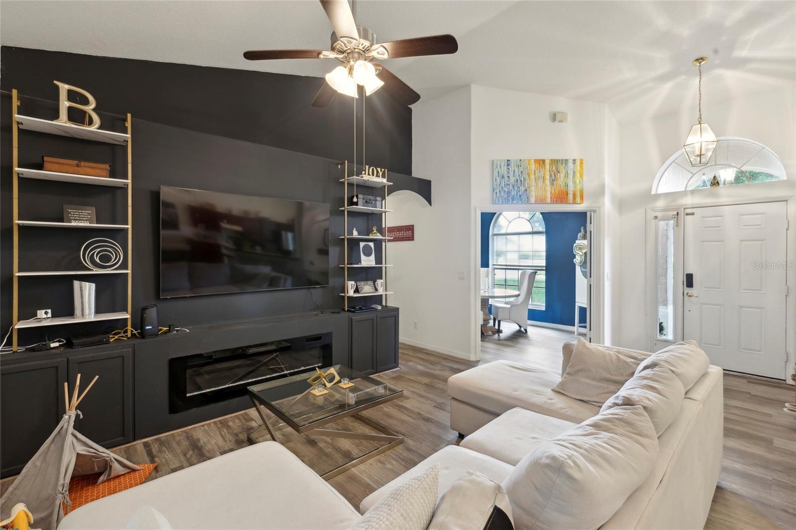2771 CEDARIDGE CIRCLE