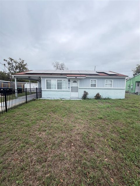 Photo of 2331 Nansen Avenue, Orlando, FL 32817 (MLS # O6390554)