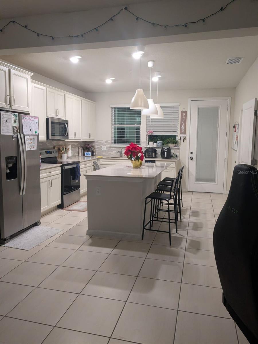 ISLES/LK NONA PH 3B - Residential Lease