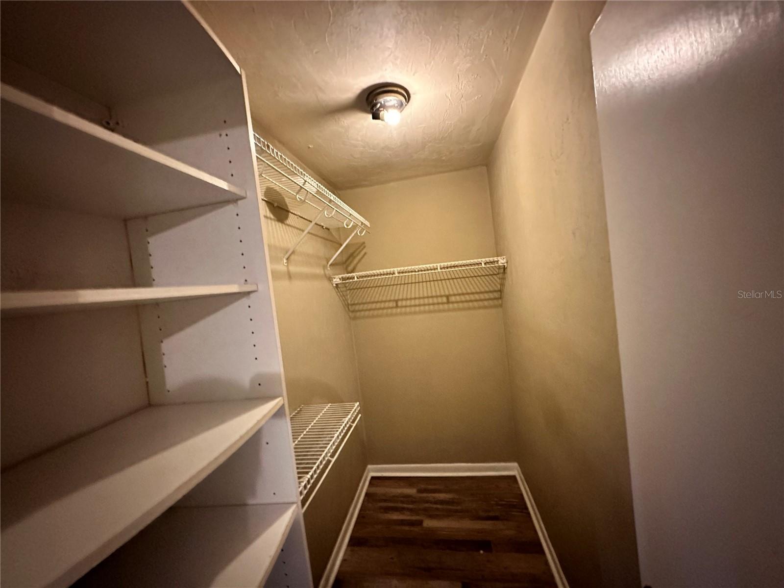 2735 SW 35TH PLACE 2001