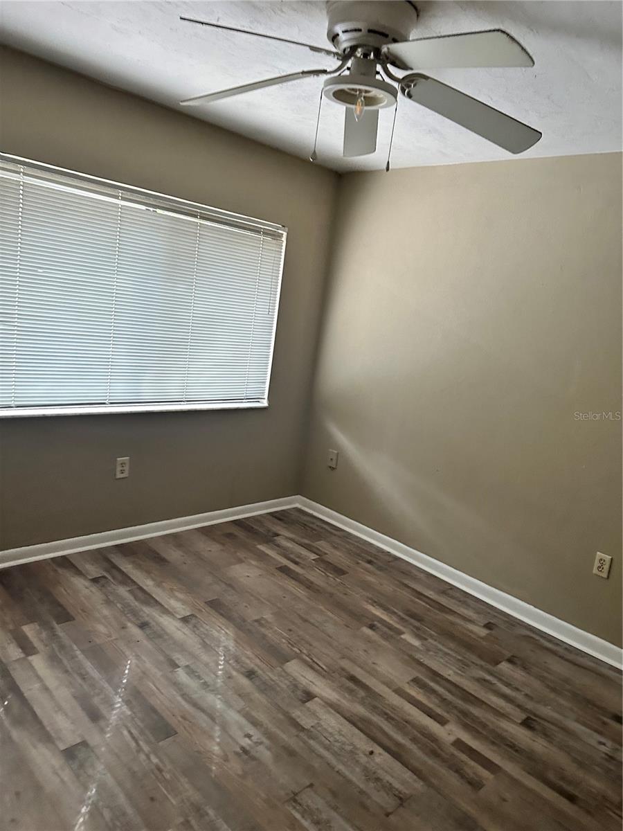 2735 SW 35TH PLACE 2001