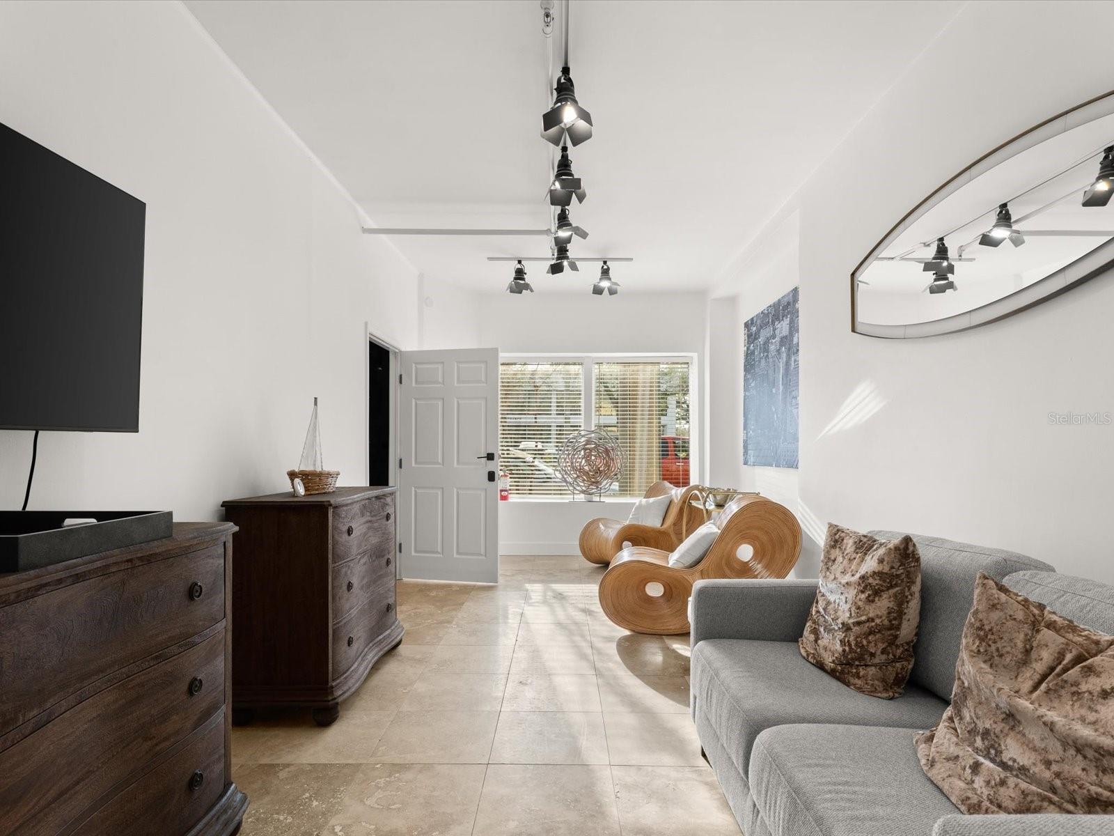 BALCOM IN BLK 04 DAYTONA - Residential