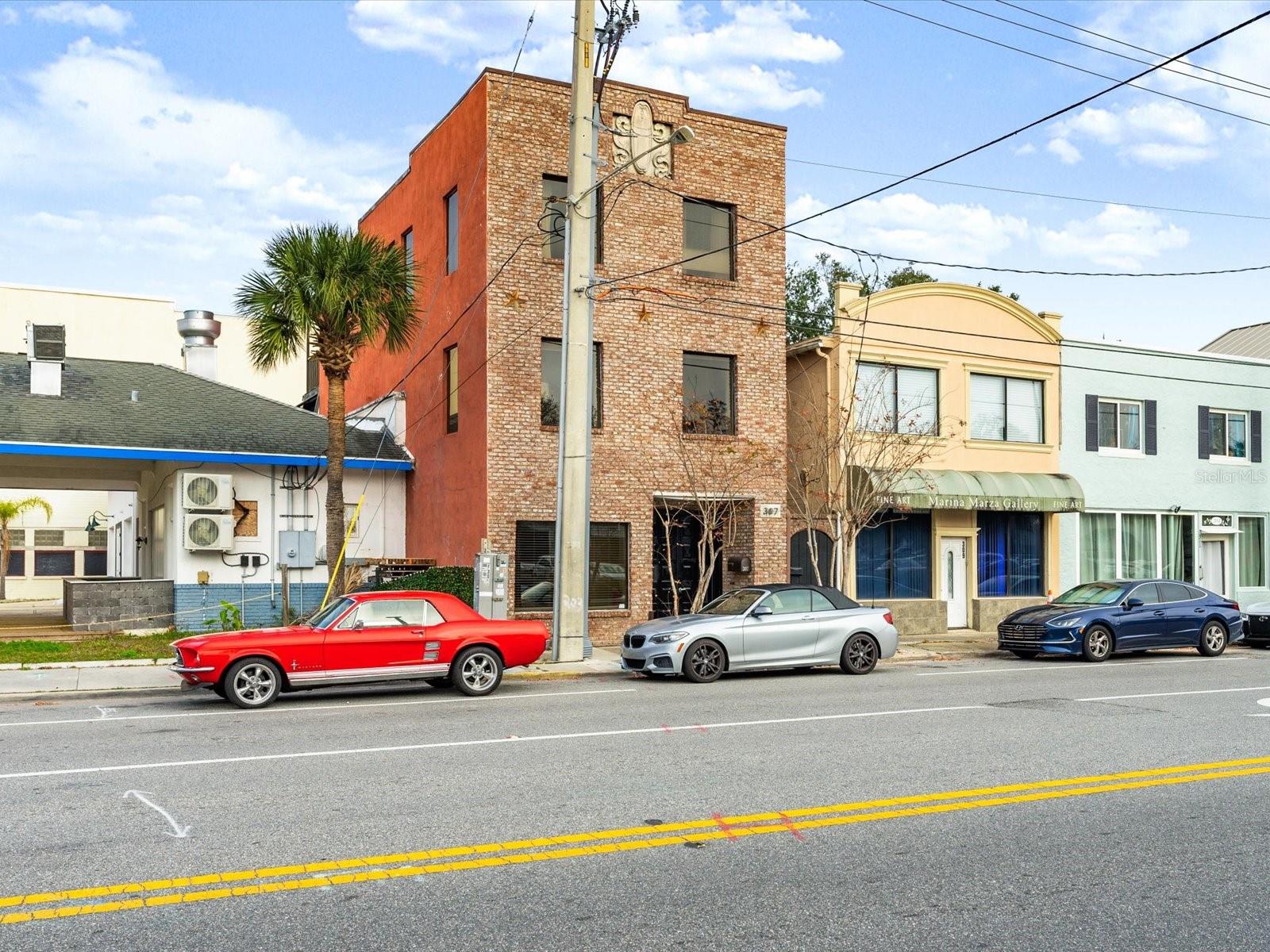 BALCOM IN BLK 04 DAYTONA - Residential