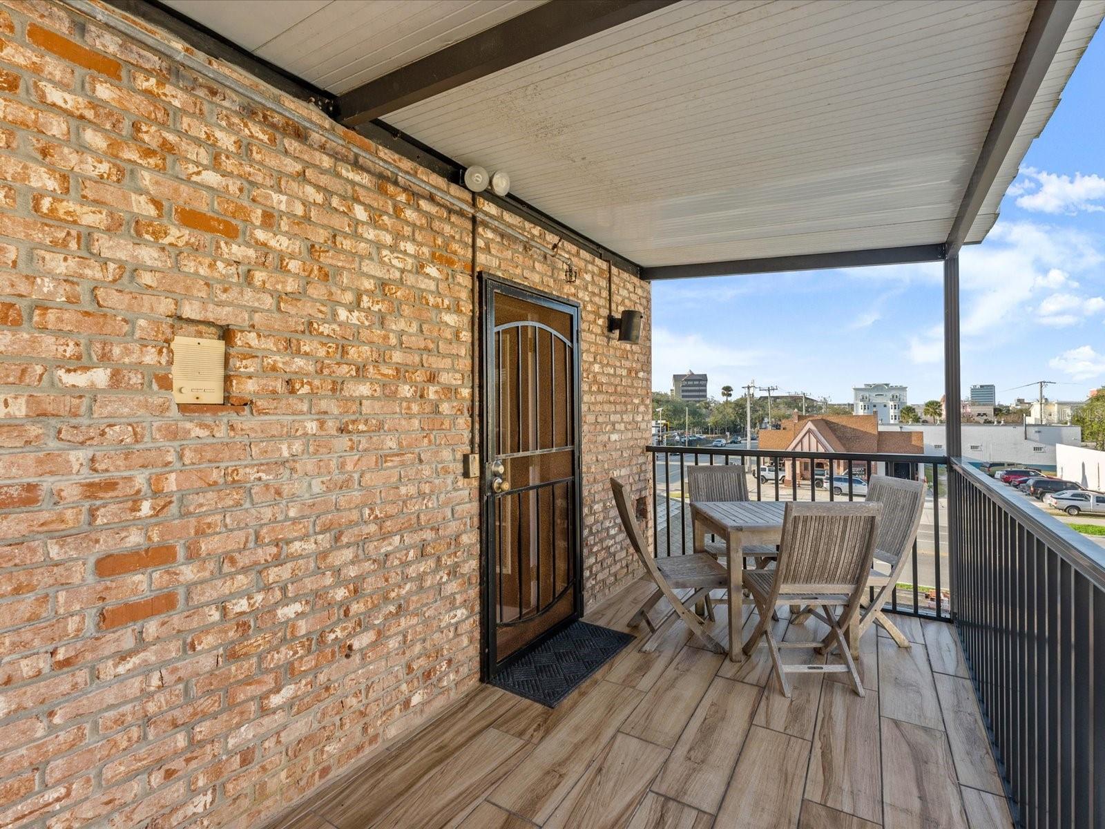 BALCOM IN BLK 04 DAYTONA - Residential