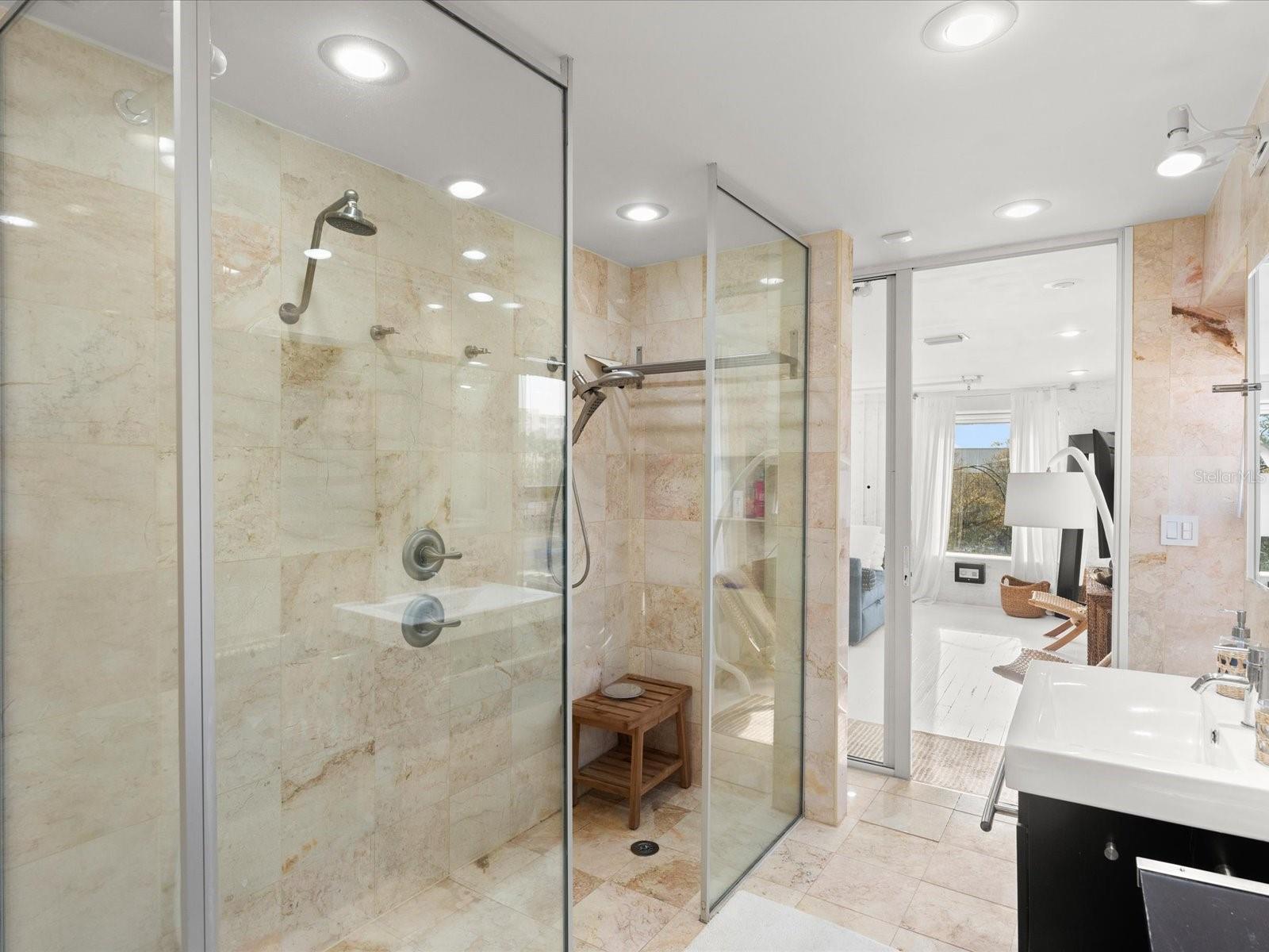 BALCOM IN BLK 04 DAYTONA - Residential