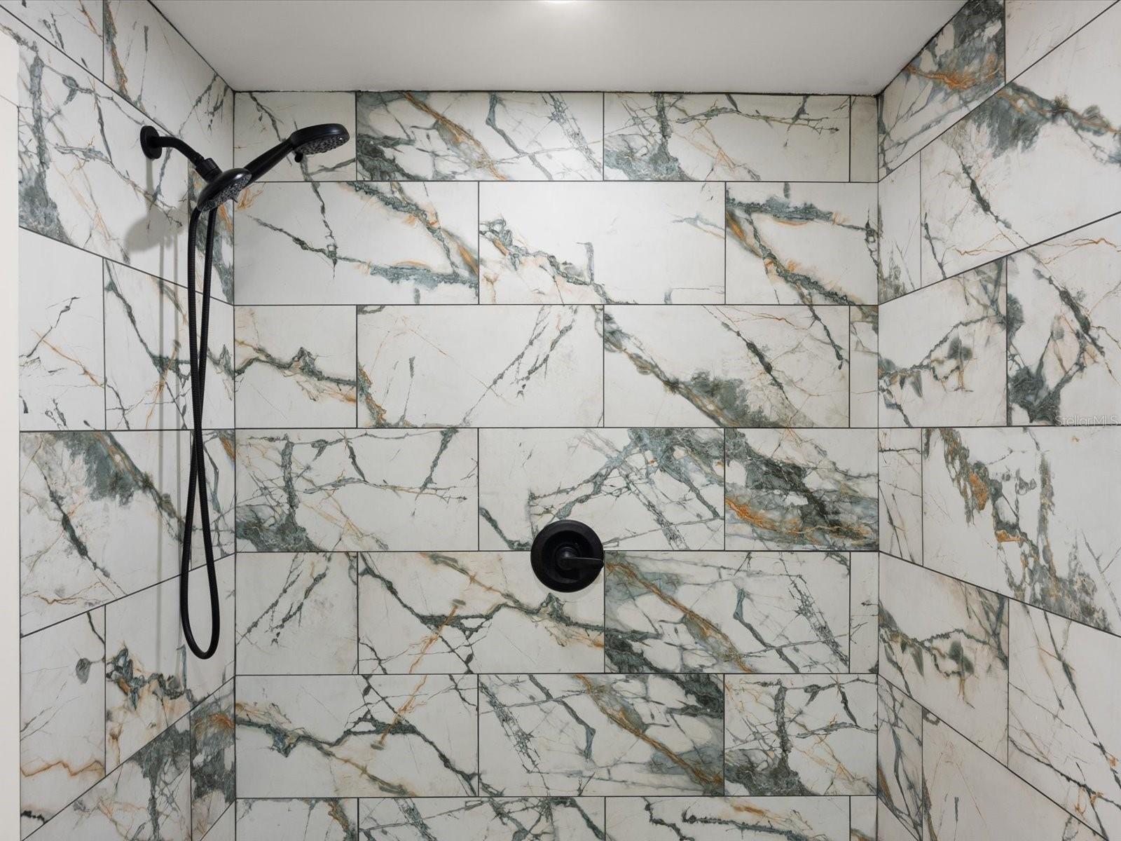 BALCOM IN BLK 04 DAYTONA - Residential