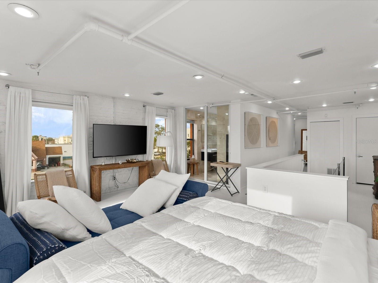 BALCOM IN BLK 04 DAYTONA - Residential