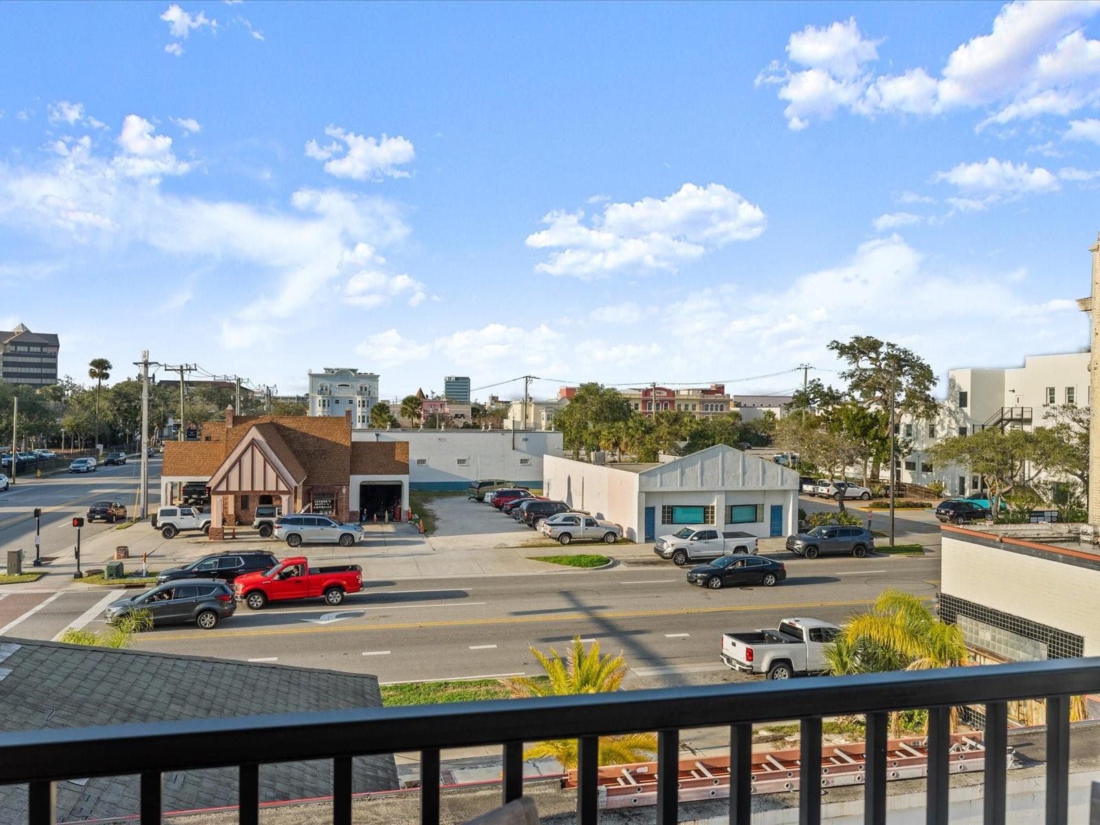 BALCOM IN BLK 04 DAYTONA - Residential