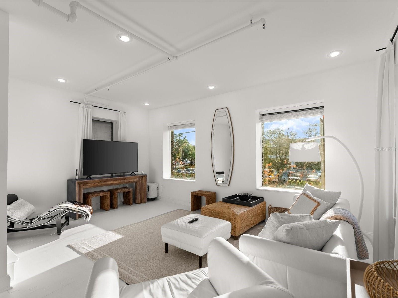 BALCOM IN BLK 04 DAYTONA - Residential