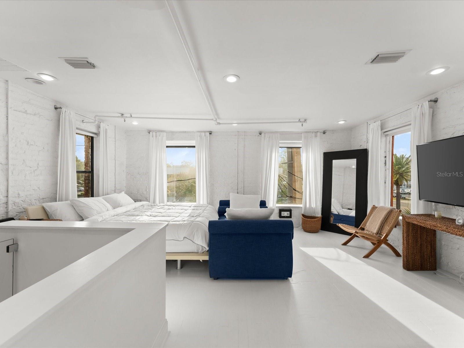 BALCOM IN BLK 04 DAYTONA - Residential