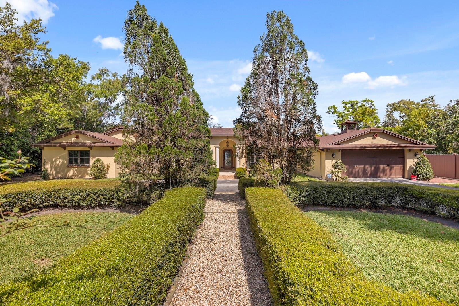 5400 KENMORE LANE