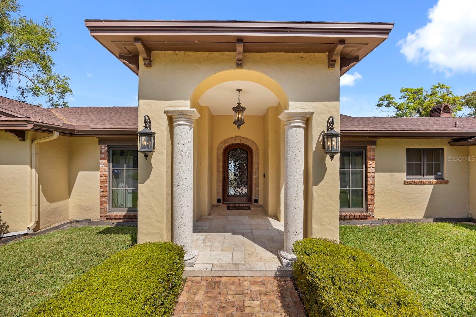 5400 KENMORE LANE