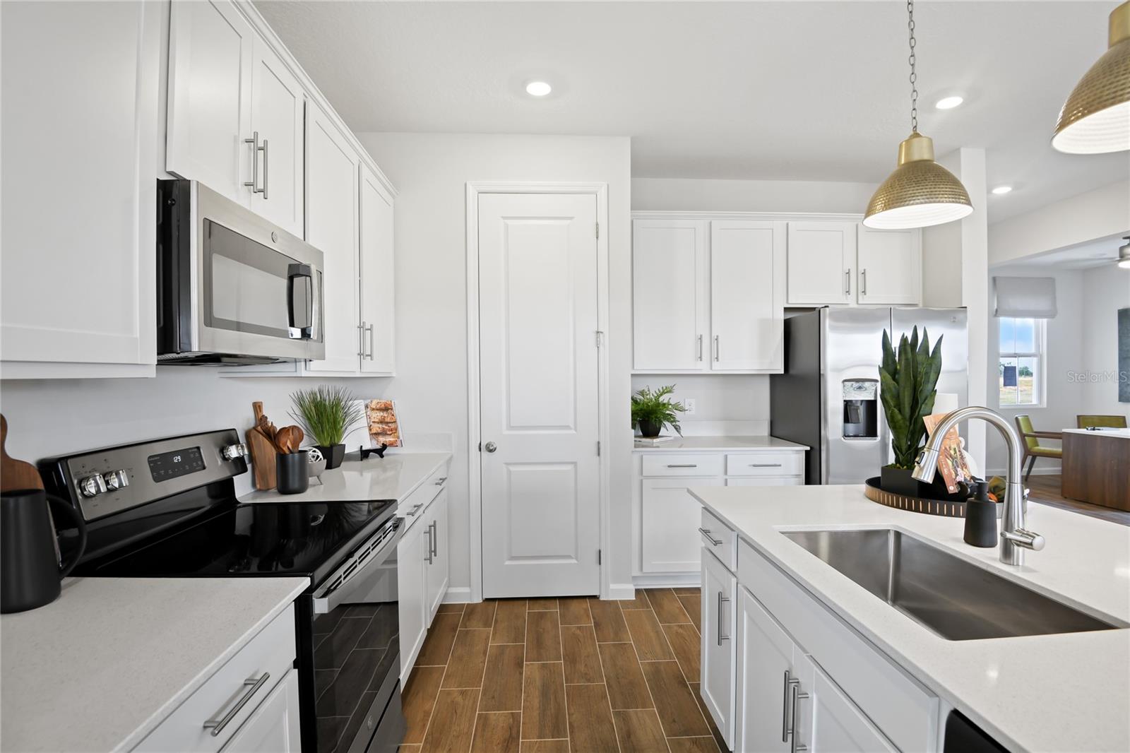 SEASONS AT WATERSET - Residential