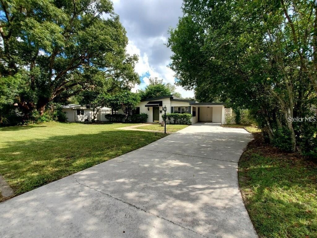 Photo of 1812 Pineview Circle, Winter Park, FL 32792 (MLS # O6379940)