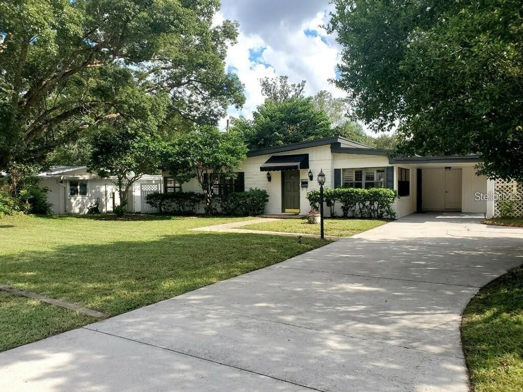 Photo of 1812 Pineview Circle, Winter Park, FL 32792 (MLS # O6379940)