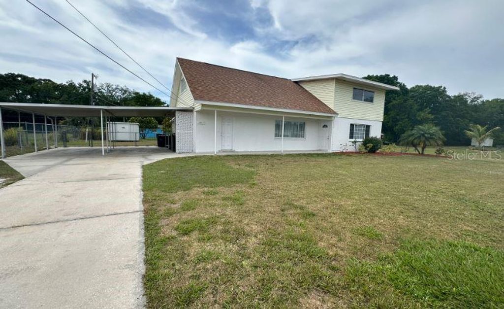 Photo of 3912 Linwood, Bradenton, FL 34208 (MLS # A4679489)